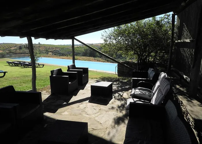 Фермерский дом Quinta Da Alagoa Santa Maria de Emeres